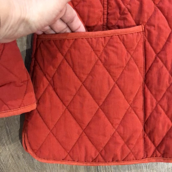 Like new! - L.L. BEAN Quilted Barn Jacket with Thermore Insulation - Picture 5 of 14